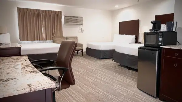 The Yosemite Inn 7